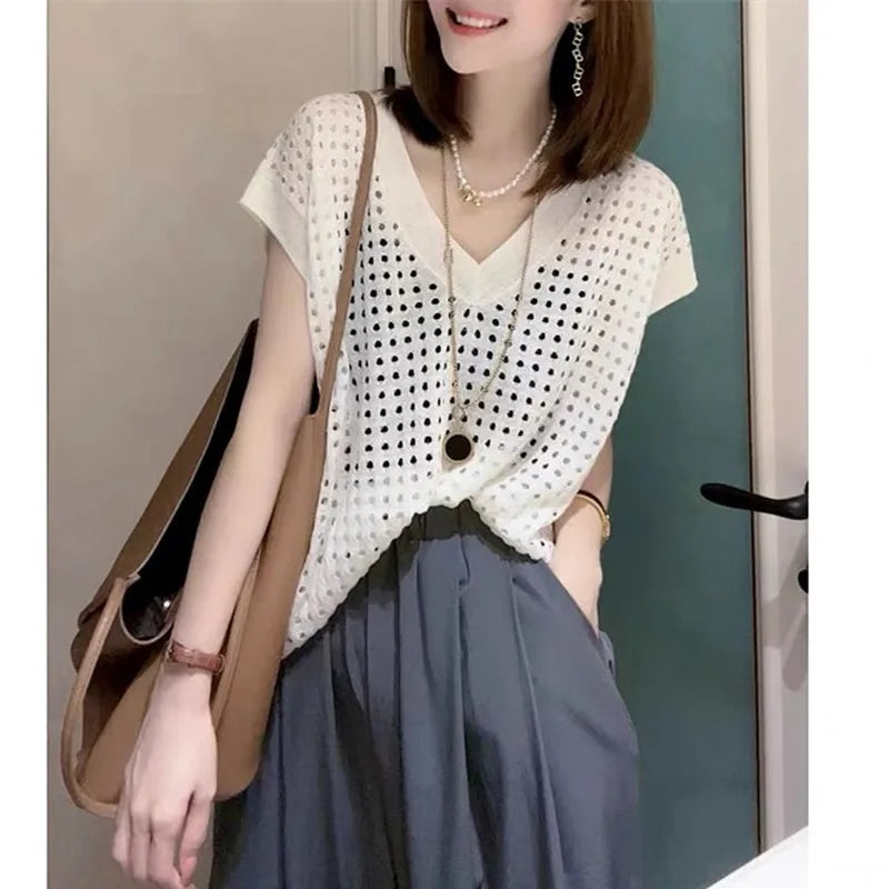 Casual t-shirts and tops